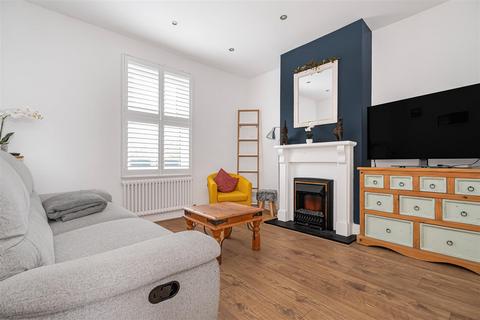 undefined, Vincent Road, Kingston Upon Thames KT1