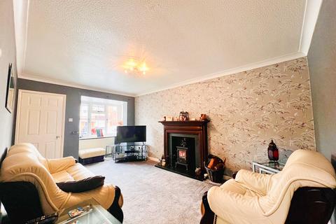 3 bedroom detached house for sale, Wiltshire Close Woolston, Warrington