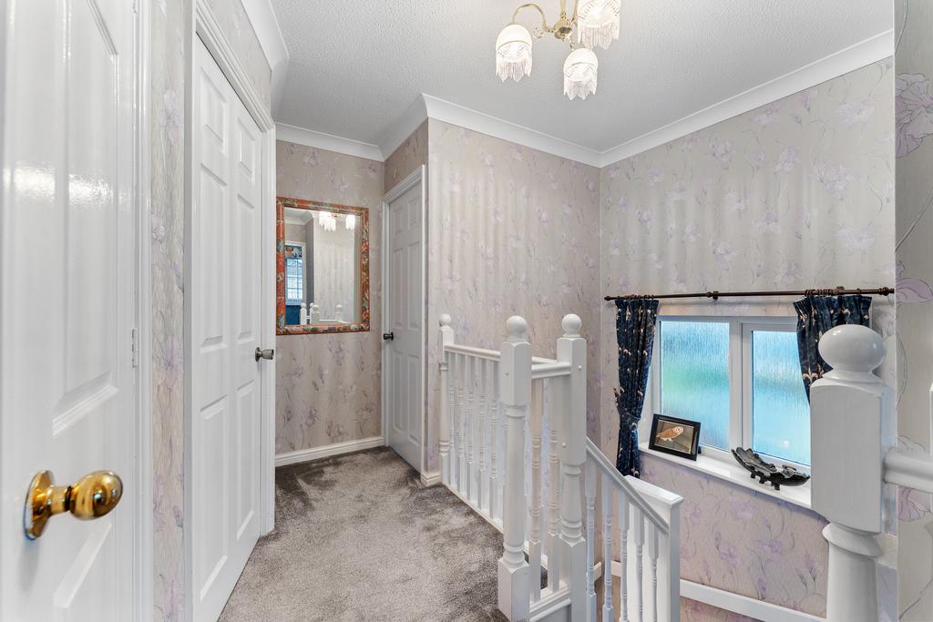 53 WILTSHIRE CLOSE-3.jpg