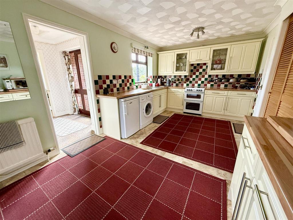 Kitchen breakfast room