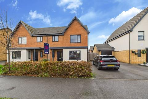 3 bedroom semi-detached house for sale, Hammersmith Close, Hull, HU8 0AJ