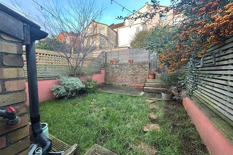 2 bedroom terraced house to rent, West View Road, Bristol, BS3