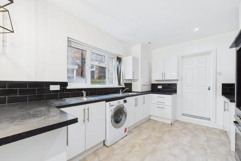 undefined, Desmond Avenue, Hull,  HU6 7JY