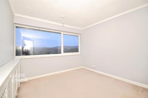 3 bedroom semi-detached house to rent, Western Gardens, Crowborough, East Sussex, TN6 3EB