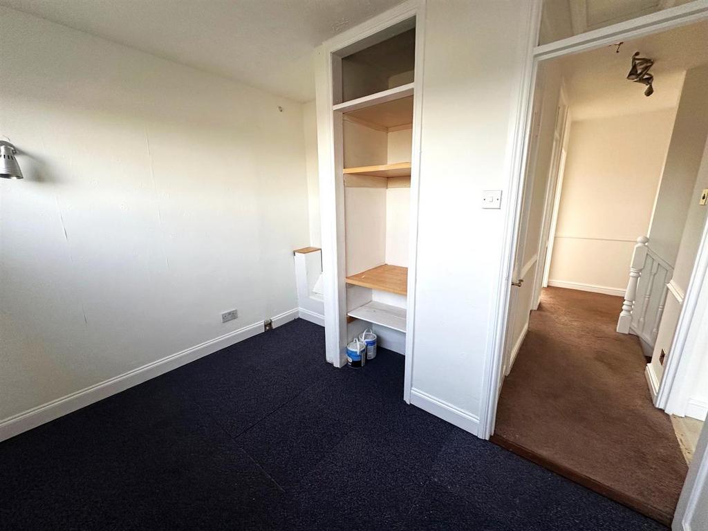 Bedroom 4.jpg