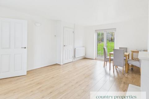 3 bedroom terraced house to rent, Malmsdale, Welwyn Garden City, AL8