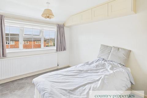 3 bedroom terraced house to rent, Malmsdale, Welwyn Garden City, AL8