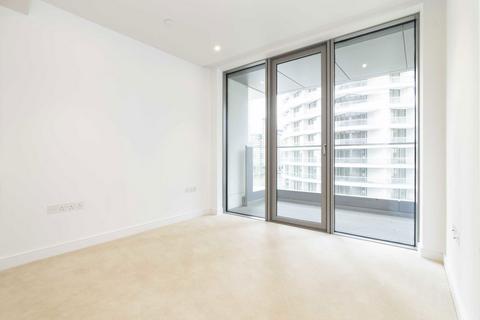 3 bedroom flat to rent, Park Drive, London E14