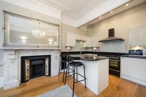 2 bedroom flat to rent, Hartham Road, London N7