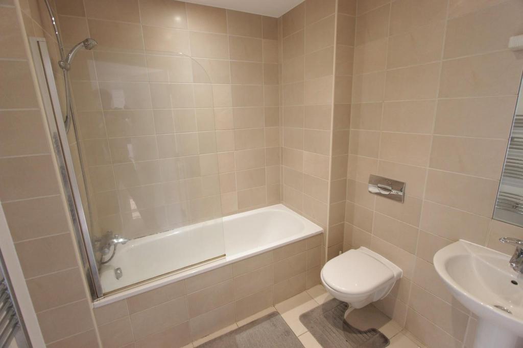 Bathroom.JPG
