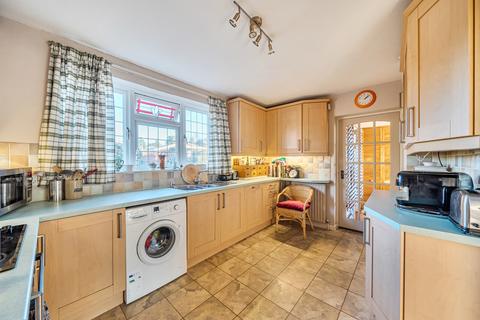 4 bedroom bungalow for sale, Heathfield Road, Woking, GU22