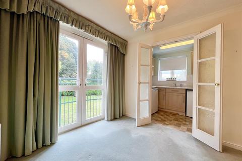2 bedroom apartment for sale, Worcester Road, Hagley