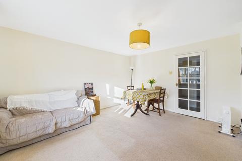 2 bedroom flat for sale, Massingberd Way, Tooting Bec