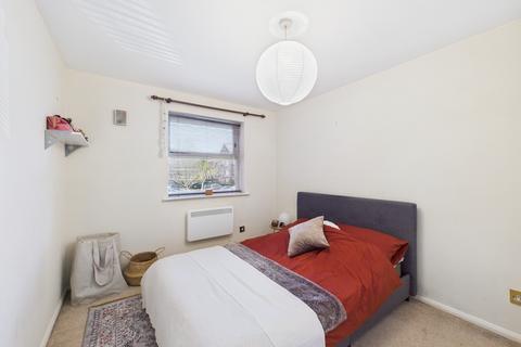2 bedroom flat for sale, Massingberd Way, Tooting Bec