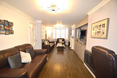 3 bedroom terraced house for sale, Third Avenue, Dagenham