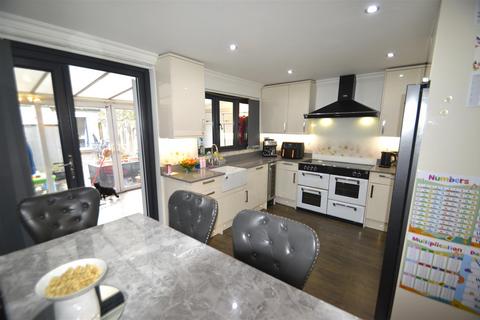 3 bedroom terraced house for sale, Third Avenue, Dagenham