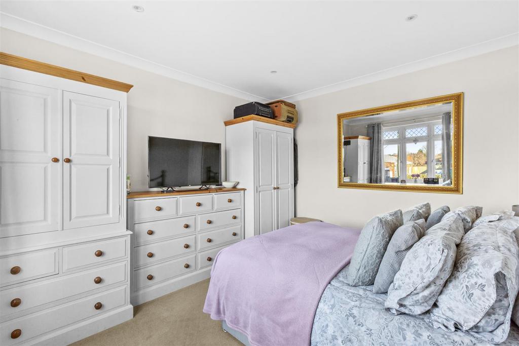 Orchard House, Pond Approach, HP15 6 RH-1.jpg