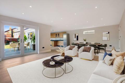 5 bedroom detached house for sale, Bridge Street, Walton-On-Thames, KT12