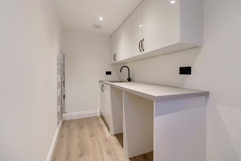 5 bedroom detached house for sale, Bridge Street, Walton-On-Thames, KT12