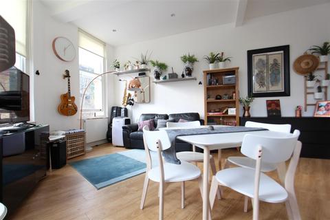 1 bedroom apartment to rent, West Green Road, Seven Sisters, N15