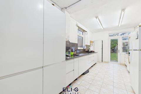 4 bedroom semi-detached house for sale, Princes Park Avenue, NW11