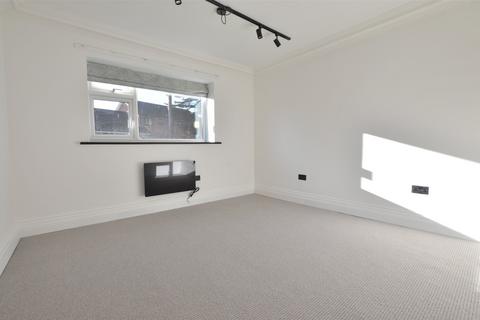 undefined, Oakfield Drive, Surrey RH2