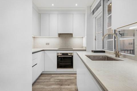 3 bedroom flat to rent, Sloane Street, London SW1X