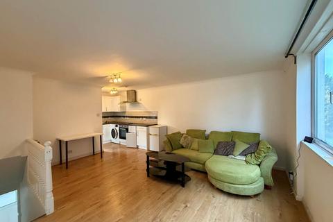 1 bedroom flat to rent, Winchester House, Aylesbury HP21