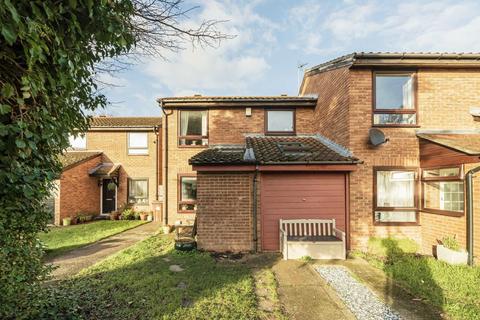 undefined, Oliver Close, London W4