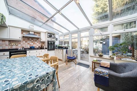 undefined, Oliver Close, London W4