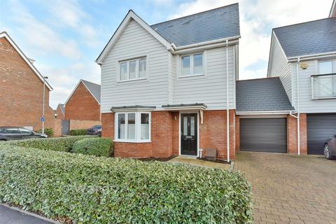 Pilgrims Close, Snodland ME6
