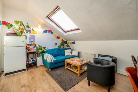 3 bedroom flat to rent, Mowbray Road, London NW6