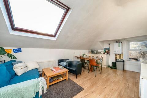 3 bedroom flat to rent, Mowbray Road, London NW6