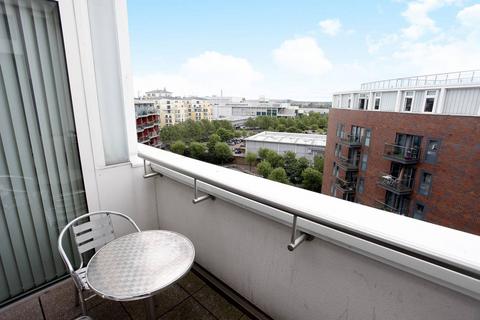 1 bedroom flat to rent, Surrey Quays Road, Canada Water, London, SE16