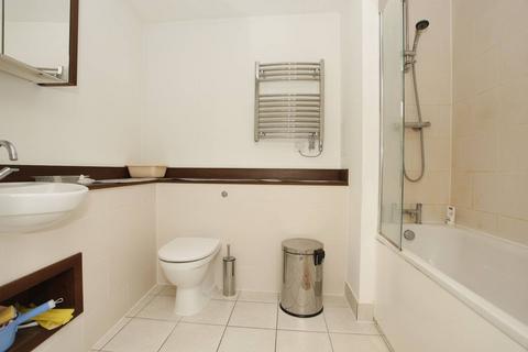 1 bedroom flat to rent, Surrey Quays Road, Canada Water, London, SE16