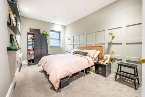 2 bedroom flat to rent, The Grand, Grange Road, Bermondsey, London, SE1