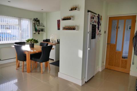 3 bedroom semi-detached house for sale, Penn Hill Road, Calne