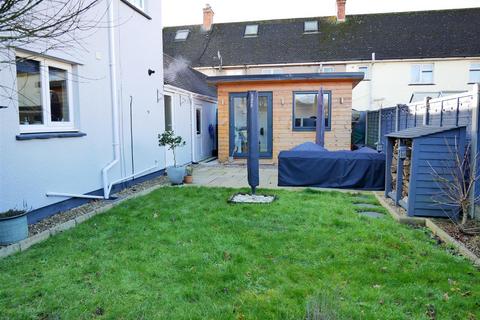 3 bedroom semi-detached house for sale, Penn Hill Road, Calne