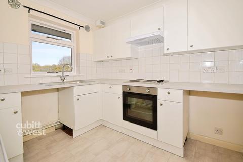 undefined, Salthill Road Chichester PO19