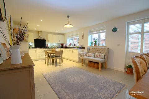 5 bedroom detached house for sale, Pembroke Lane, Whitehouse, Milton Keynes, MK8