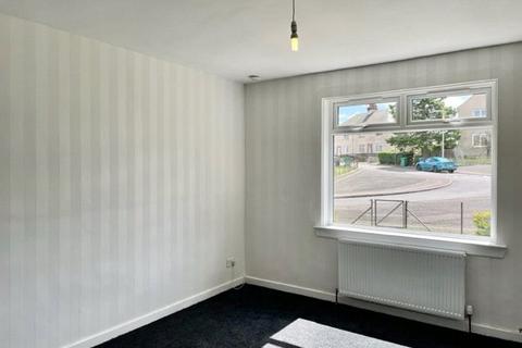3 bedroom flat to rent, Paterson Park KY6