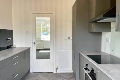 3 bedroom flat to rent, Paterson Park KY6