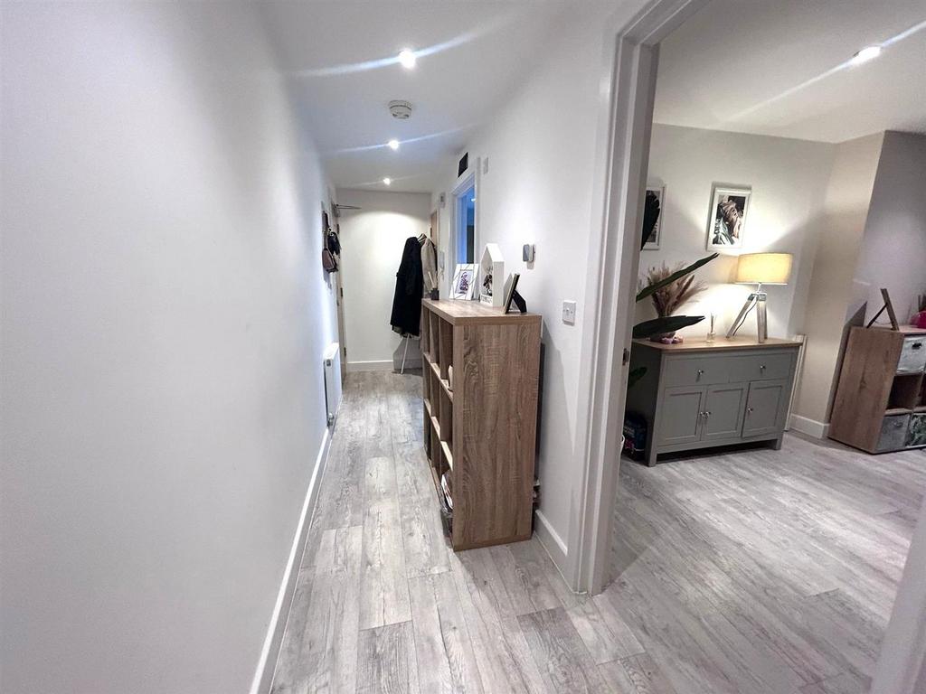 Hallway.jpg
