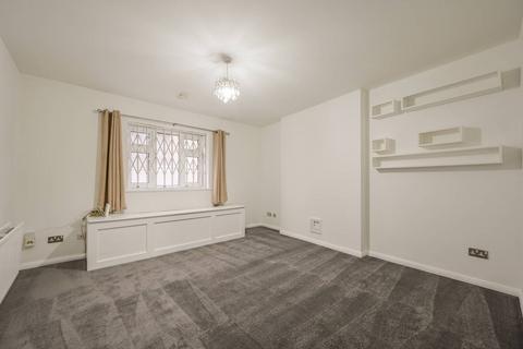 2 bedroom flat to rent, Wolsey Street, Whitechapel, London, E1