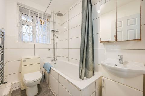 2 bedroom flat to rent, Wolsey Street, Whitechapel, London, E1