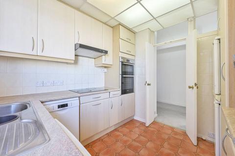 4 bedroom flat for sale, Wimbledon Close, Wimbledon Village, London, SW20