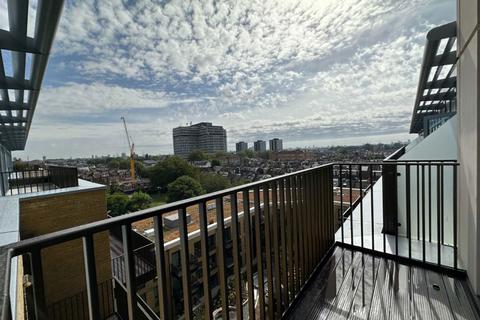 2 bedroom flat for sale, Parrs Way, London W6