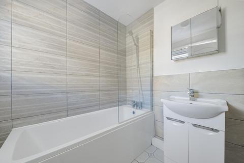 2 bedroom semi-detached house for sale, Oakley Road, Bromley