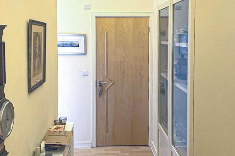 2 bedroom apartment to rent, High Street, Berkhamsted, Hertfordshire, HP4
