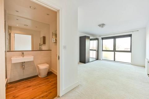 2 bedroom flat for sale, Ewell Road, Tolworth, Surbiton, KT6